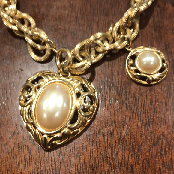 Vintage Richelieu Heart Pendant Bracelet - Picture 2 of 3